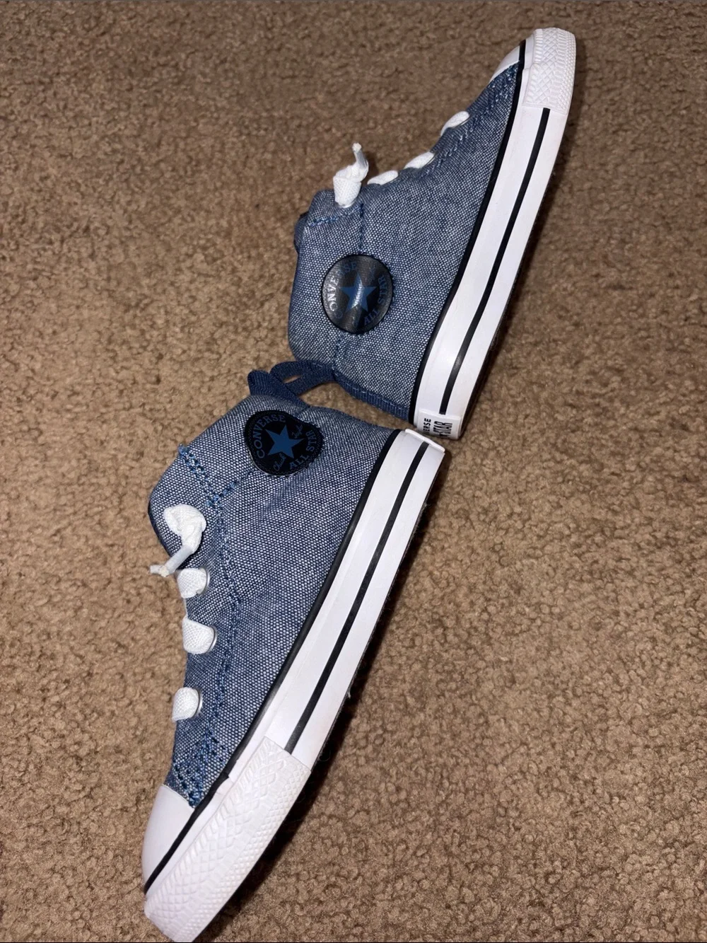 Converse toddler Kids Blue Canvas High-Top Sneakers with White Accents size 7